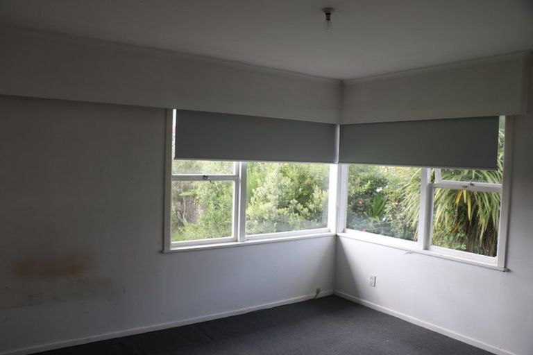 Photo of property in 24 Hepburn Road, Glendene, Auckland, 0602