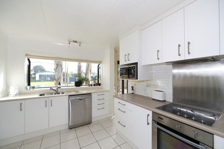 Photo of property in 39 Glamorgan Avenue, Tamatea, Napier, 4112