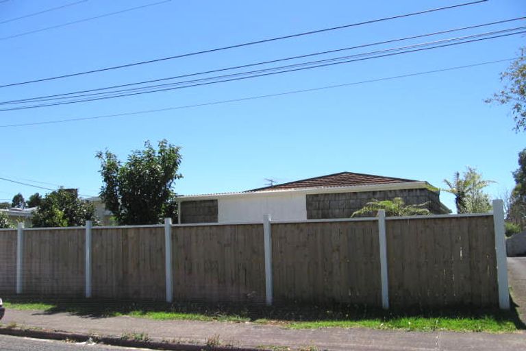 Photo of property in 2/5 Stratford Avenue, Milford, Auckland, 0620