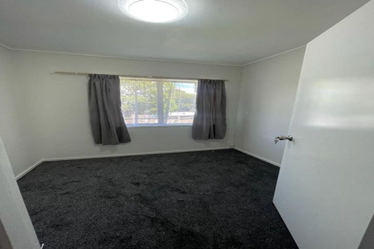 Photo of property in 1/41 College Road, Northcote, Auckland, 0627