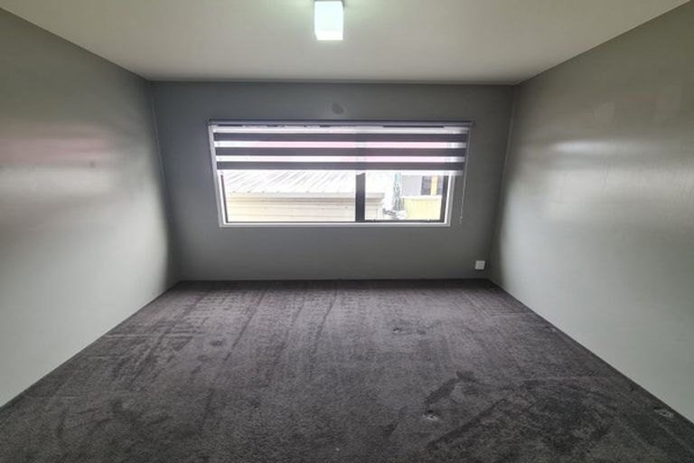 Photo of property in 2/21 Southview Place, Wattle Downs, Auckland, 2102