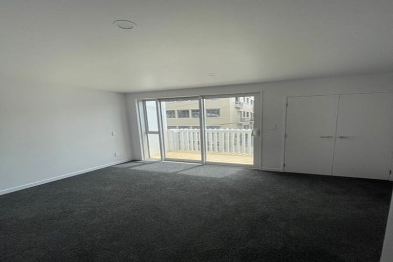 Photo of property in 30u5 Pirie Street, Mount Victoria, Wellington, 6011
