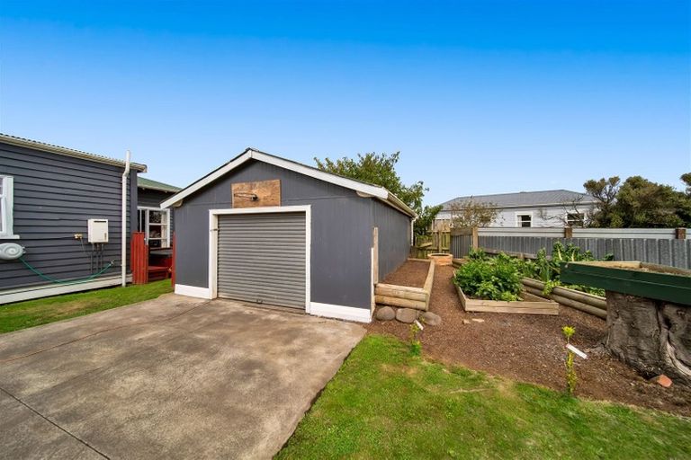 Photo of property in 25 Tawa Street, Hawera, 4610