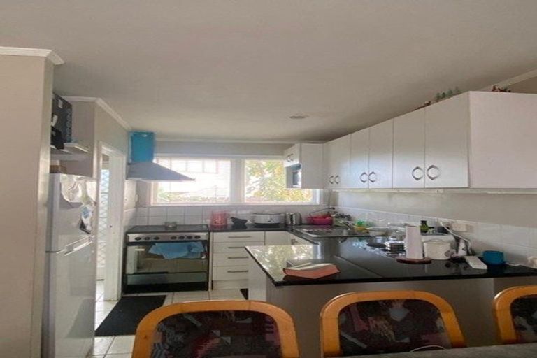 Photo of property in 1/375 Pakuranga Road, Pakuranga Heights, Auckland, 2010