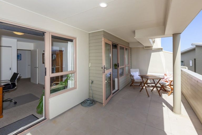 Photo of property in 13/1 Marine Parade, Paraparaumu Beach, Paraparaumu, 5032