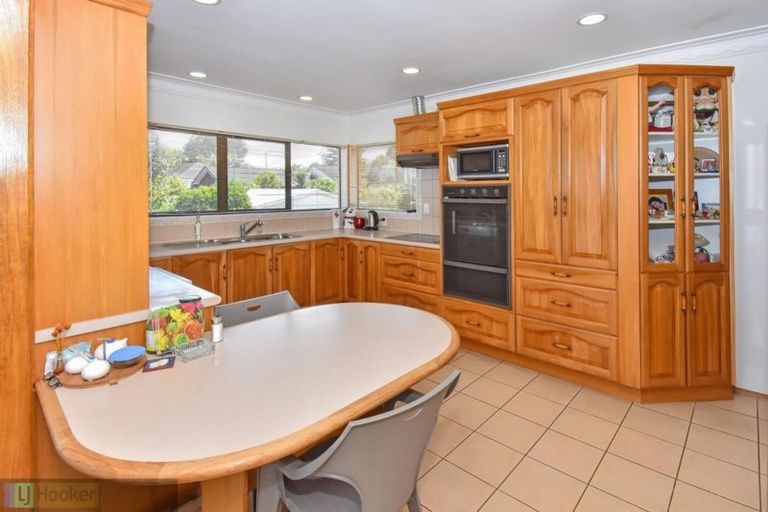 Photo of property in 1/35 Great South Road, Manurewa, Auckland, 2102