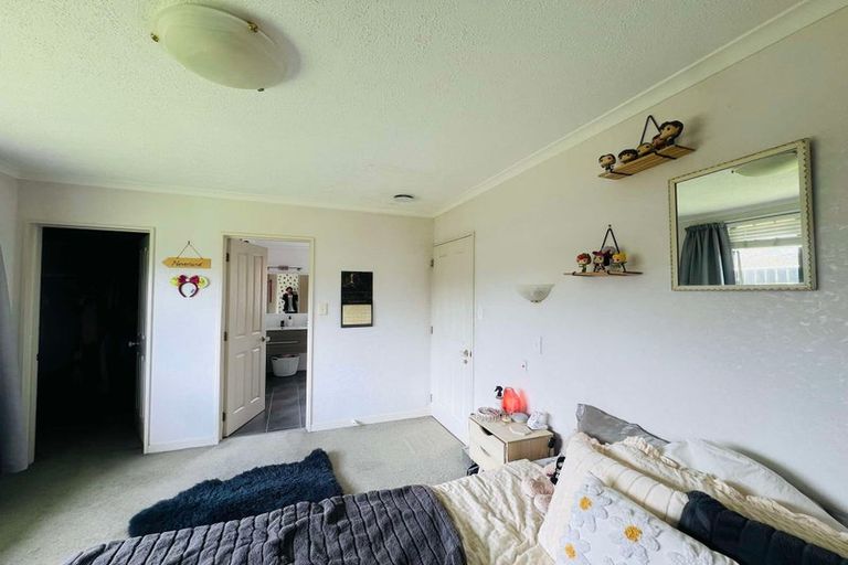 Photo of property in 30 Caroline Crescent, Highbury, Palmerston North, 4412
