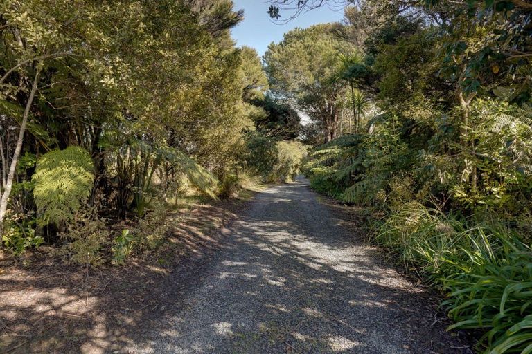 Photo of property in 886 Purerua Road, Te Ti Mangonui, Kerikeri, 0294