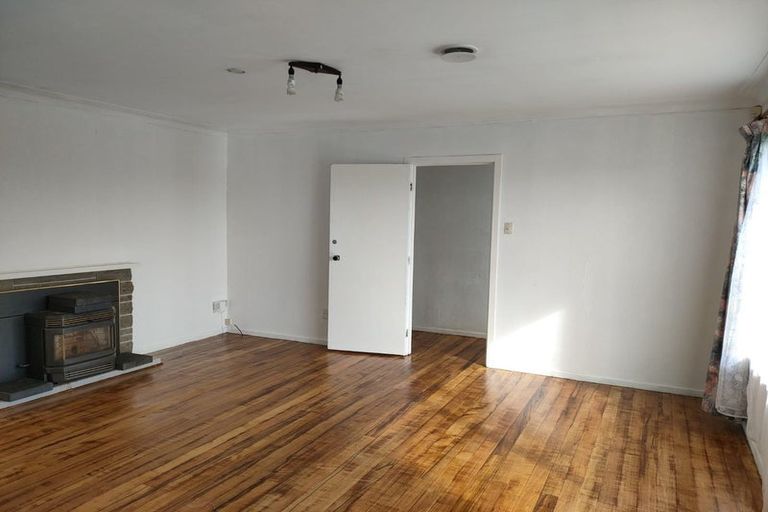 Photo of property in 25 Raglan Street, Mangere East, Auckland, 2024