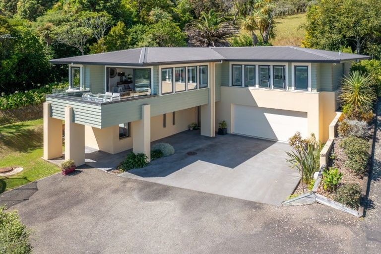 Photo of property in 39b Kakariki Grove, Waikanae, 5036