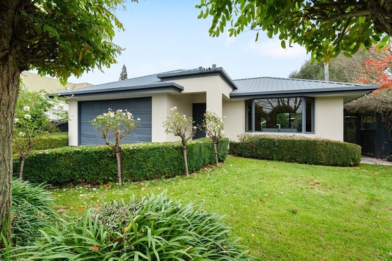 Photo of property in 54 Oxley Avenue, St Albans, Christchurch, 8014