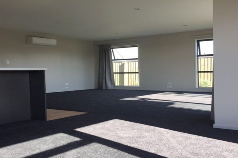 Photo of property in 6 Pimlico Place, Rangiora, 7400