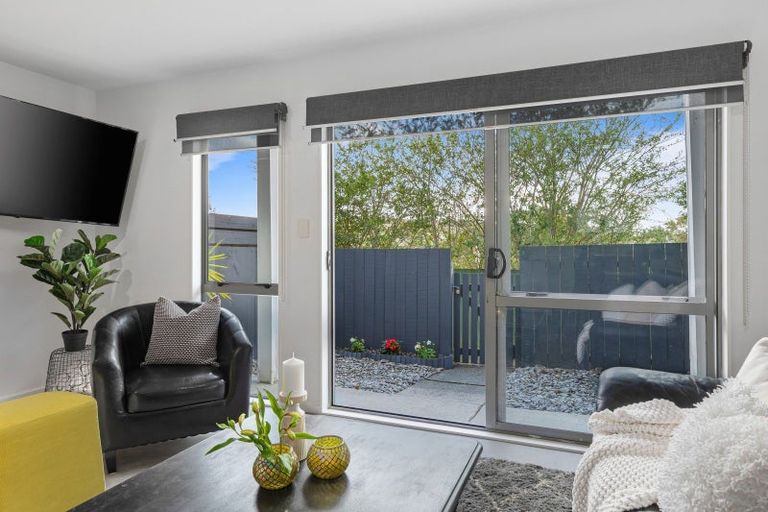 Photo of property in 27/3 Hulme Place, Henderson, Auckland, 0612
