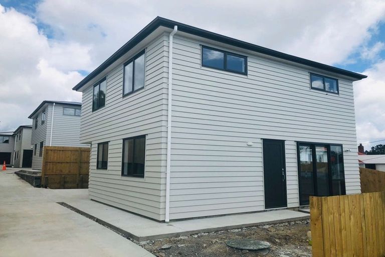 Photo of property in 4b Croydon Road, New Lynn, Auckland, 0600