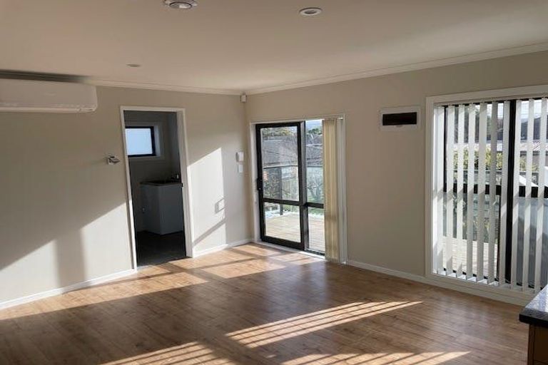 Photo of property in 3 Edwards Avenue, Henderson, Auckland, 0610