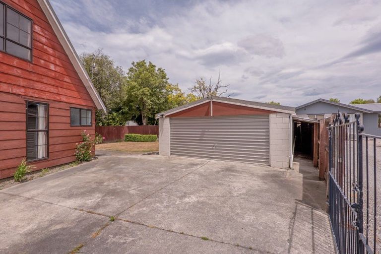 Photo of property in 60 Solomon Avenue, Redwood, Christchurch, 8051