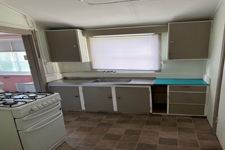 Photo of property in 19 Snelson Street, Palmerston North, 4410