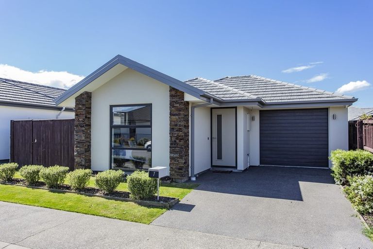 Photo of property in 7 Robalan Close, Halswell, Christchurch, 8025
