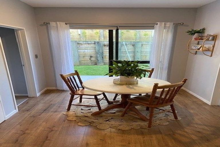 Photo of property in 29 Tawa Place, Orewa, 0931