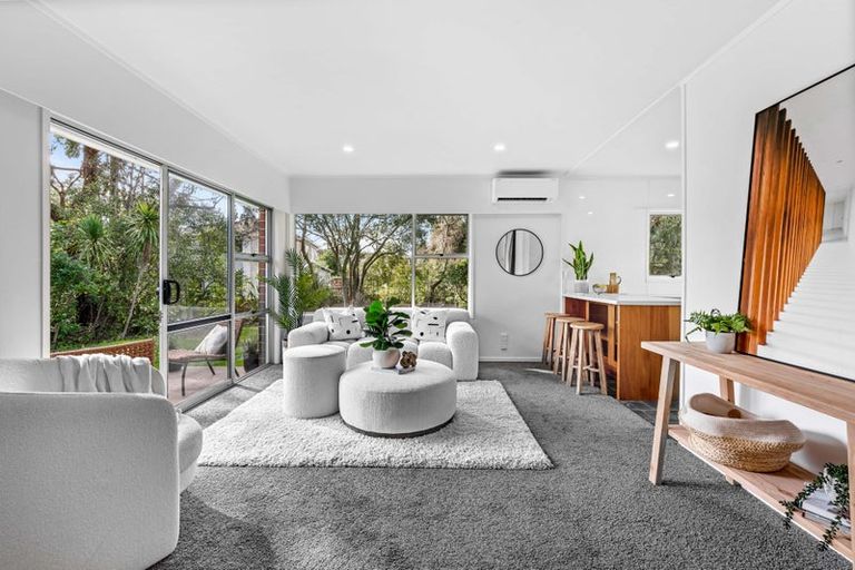 Photo of property in 2/19 Bentley Avenue, Glenfield, Auckland, 0629