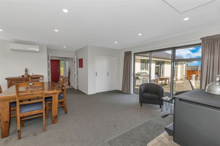Photo of property in 2 Paradise Way, Amberley, 7410