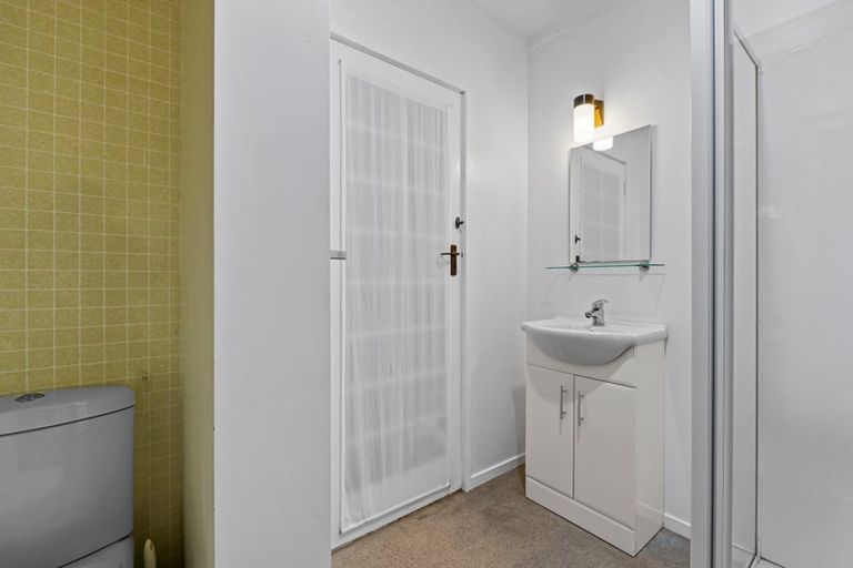 Photo of property in 3 Awaruku Road, Torbay, Auckland, 0630