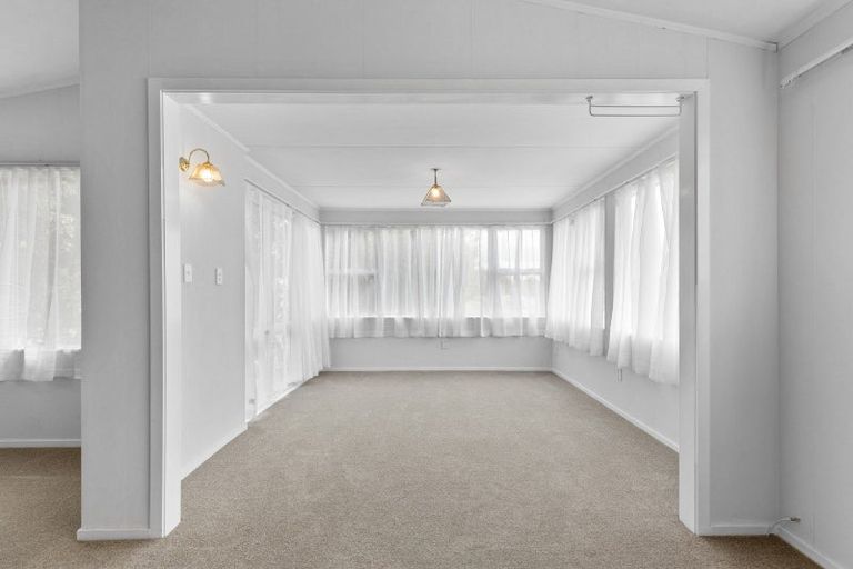 Photo of property in 40 Somerset Crescent, Highbury, Palmerston North, 4412