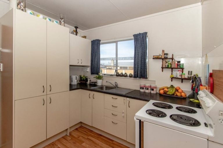 Photo of property in 1/1 Lanark Crescent, Tamatea, Napier, 4112