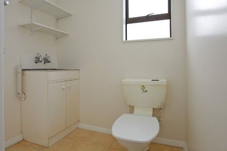 Photo of property in 183 The Parade, Island Bay, Wellington, 6023