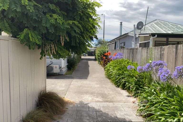 Photo of property in 16 Edgeware Road, St Albans, Christchurch, 8014