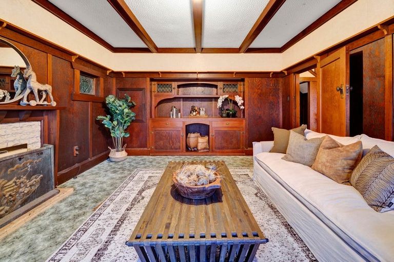 Photo of property in 4 Kitchener Terrace, Moturoa, New Plymouth, 4310