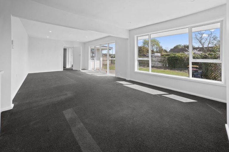 Photo of property in 2/60 Grahams Road, Burnside, Christchurch, 8041