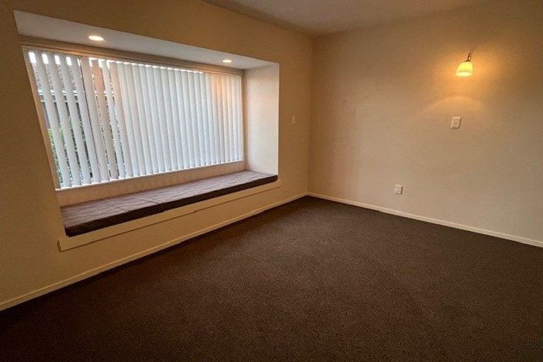 Photo of property in 1 Evelyn Road, Cockle Bay, Auckland, 2014