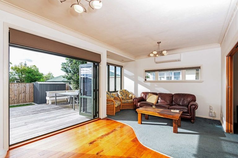 Photo of property in 49 Haydon Street, Roslyn, Palmerston North, 4414