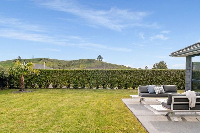 Photo of property in 39 Ballintoy Park Drive, Welcome Bay, Tauranga, 3175