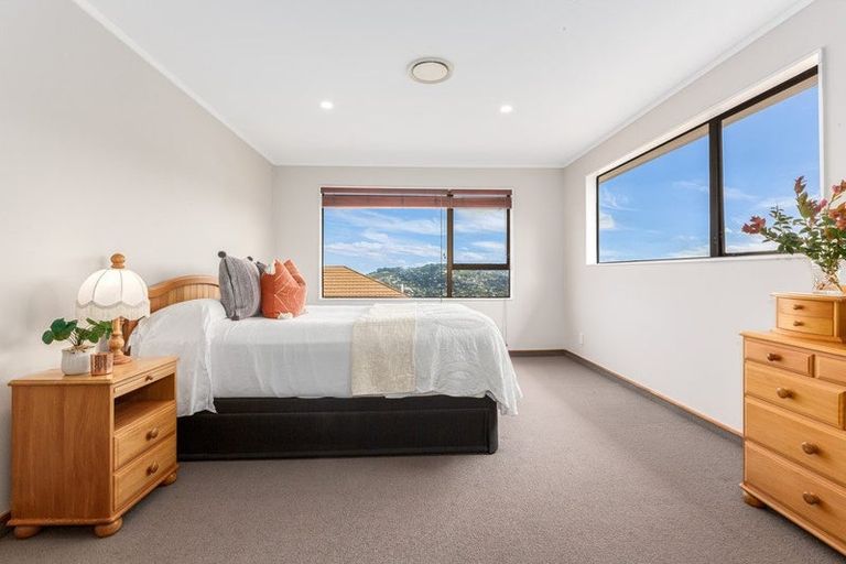 Photo of property in 33 Satara Crescent, Khandallah, Wellington, 6035