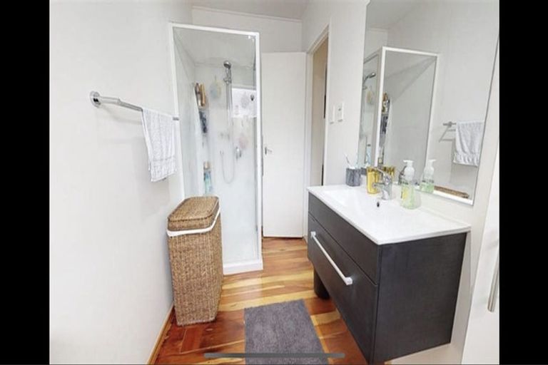 Photo of property in 17a Caesars Place, Churton Park, Wellington, 6037