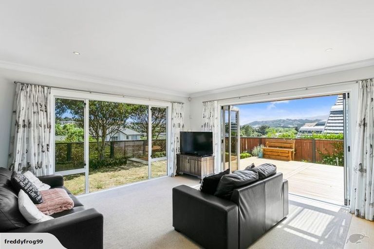 Photo of property in 19 Navigation Drive, Whitby, Porirua, 5024