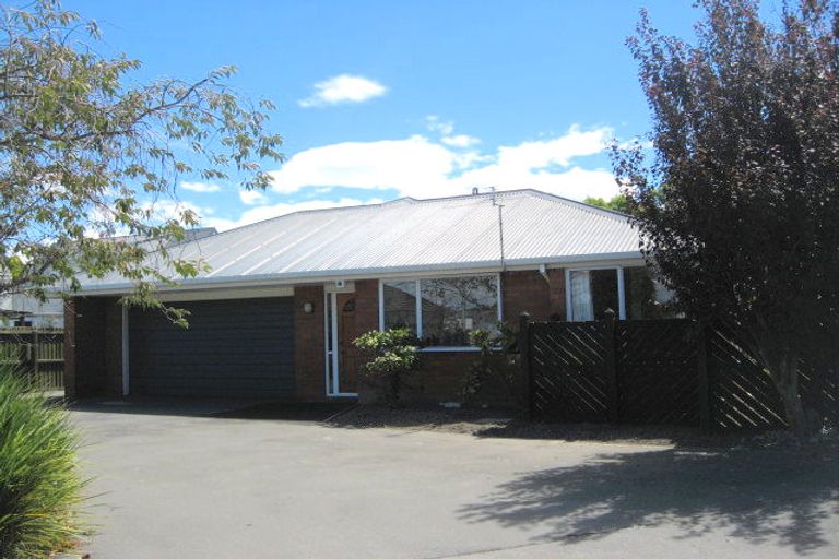 Photo of property in 14 Coles Place, St Albans, Christchurch, 8014