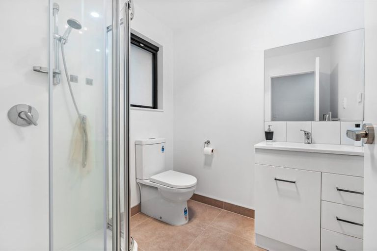 Photo of property in 37 Eileen Newey Place, Henderson, Auckland, 0612