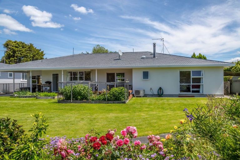 Photo of property in 15 Wood Street, Greytown, 5712