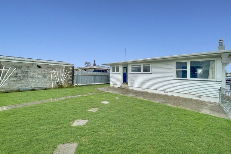 Photo of property in 31 Abraham Crescent, Milson, Palmerston North, 4414
