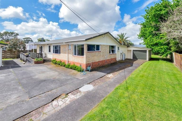Photo of property in 35 Harrington Road, Henderson, Auckland, 0610