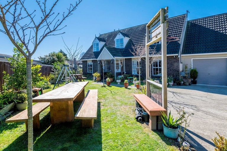 Photo of property in 5 Titoki Place, Levin, 5510