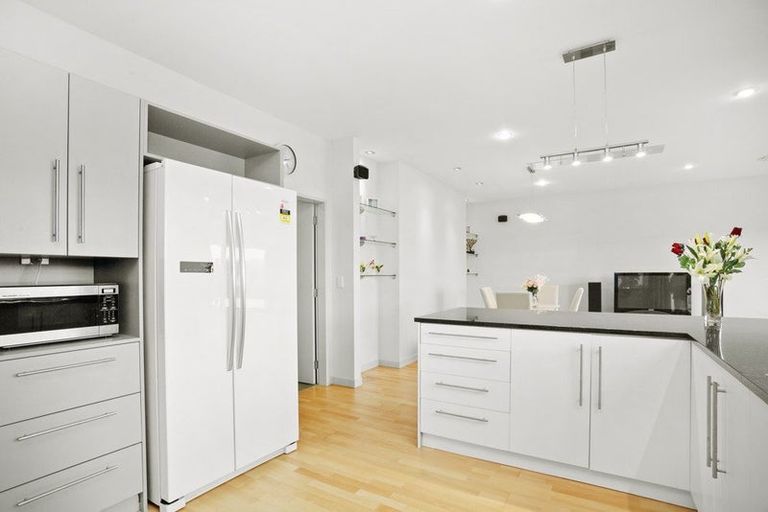 Photo of property in 15 Paparoa Crescent, Aotea, Porirua, 5024