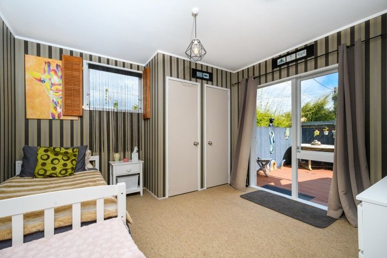 Photo of property in 164 Henderson Valley Road, Henderson, Auckland, 0612
