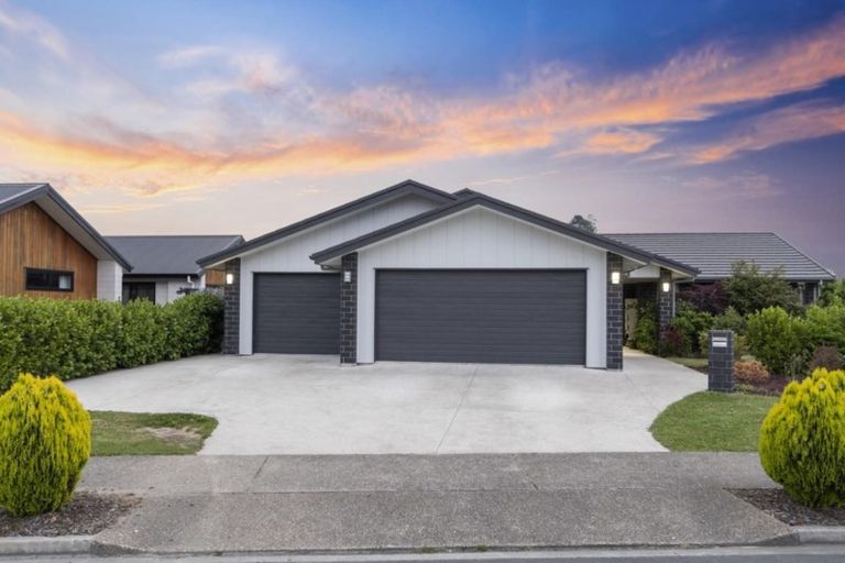 Photo of property in 222 Lakes Boulevard, Pyes Pa, Tauranga, 3112