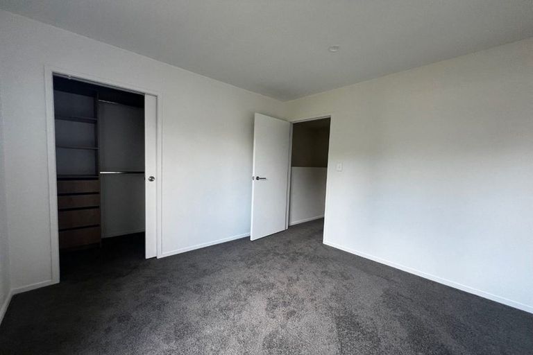 Photo of property in 21 Divich Avenue, Te Atatu South, Auckland, 0610