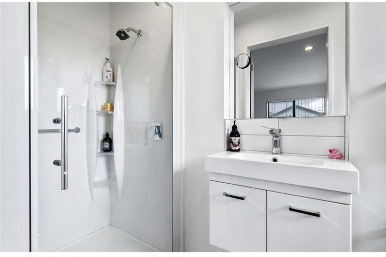 Photo of property in 114a Seaview Road, Paraparaumu Beach, Paraparaumu, 5032