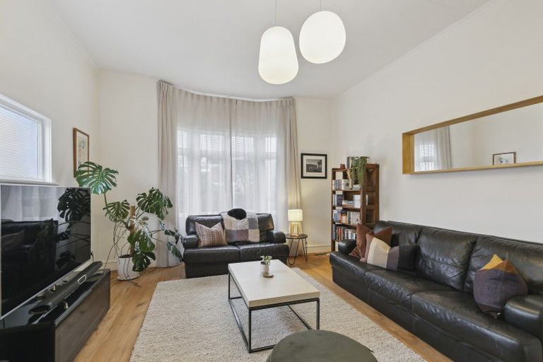 Photo of property in 47 Eden Street, Island Bay, Wellington, 6023